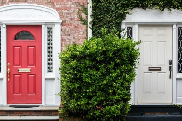 Combien coûtent les portes en bois?