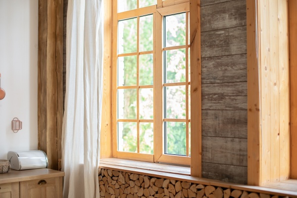 Fenêtre en bois à simple vitrage - le jeu en vaut-il la chandelle ?