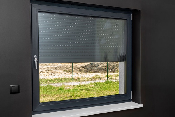 Fenêtre Aluplast ID 4000 avec volet roulant extérieur